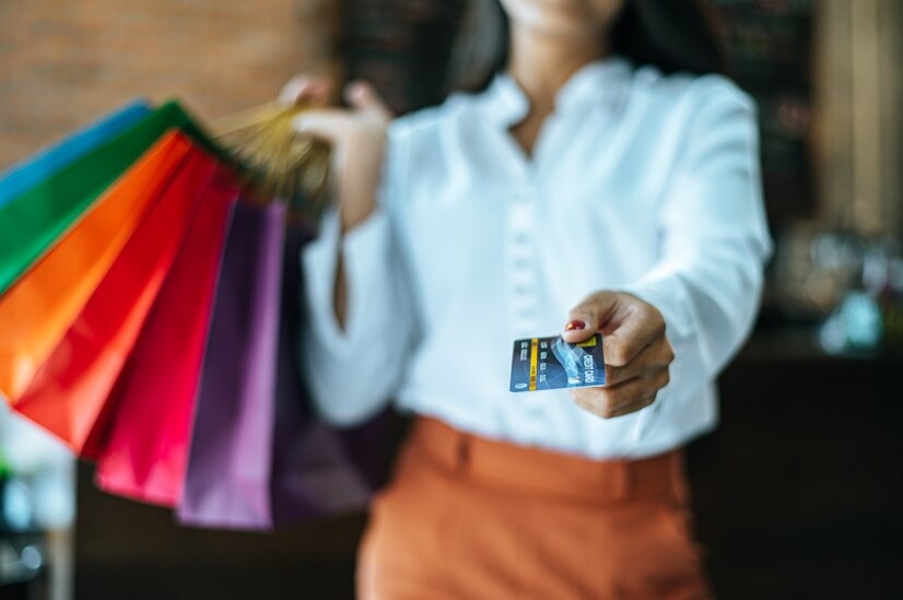Cartões de Crédito de Lojas: Vantagens e Cuidados