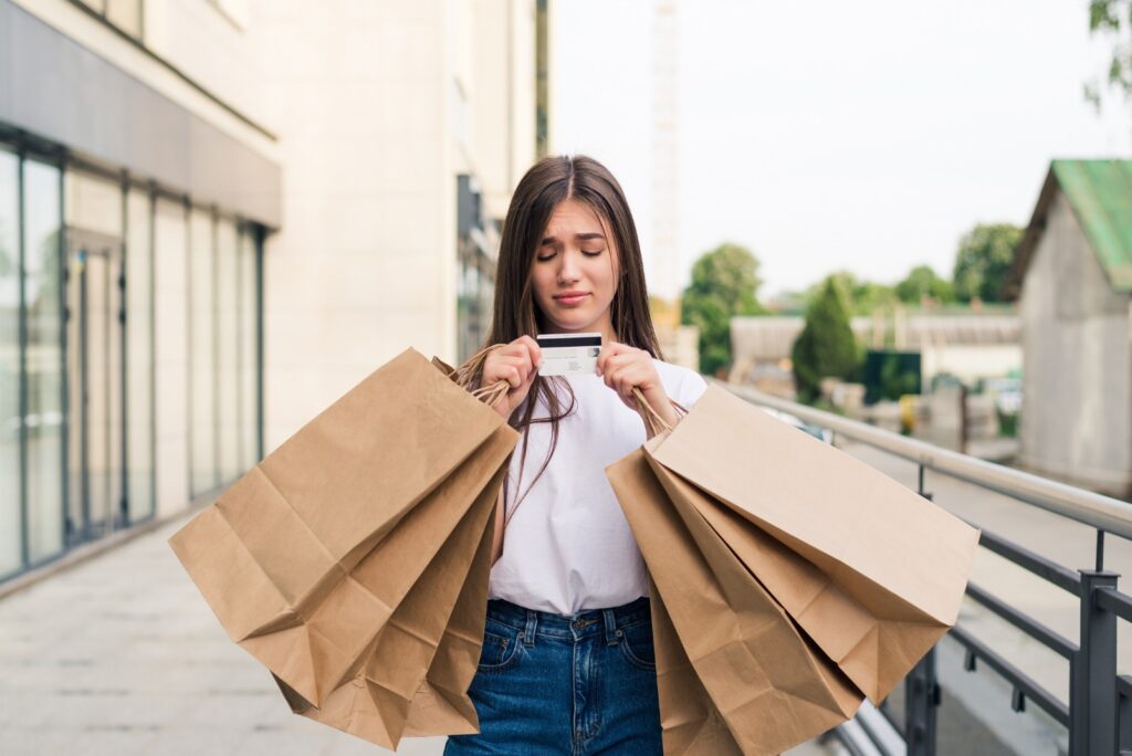 Consumo consciente: como praticar em tempos de compras por impulso?